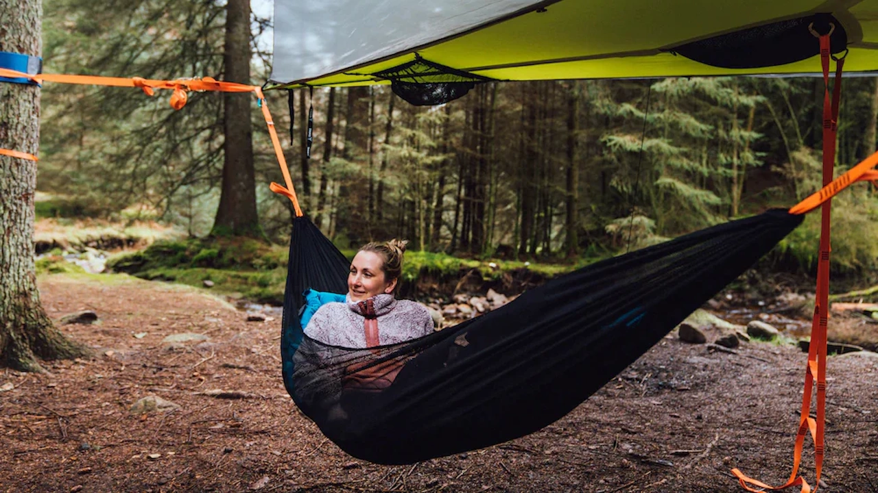 Hammock or Tent? The Great Debate Among Modern Campers